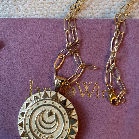 Gold and Black Pendant Necklace - Picture 3 of 7